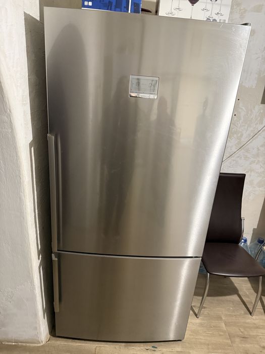 Холодильник Bosch KGN86AI32U