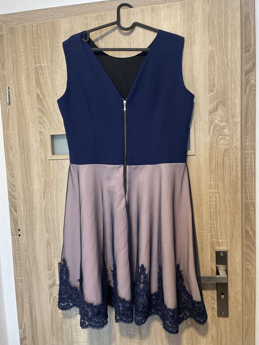 Elegancka sukienka duet A&M rozmiar 46