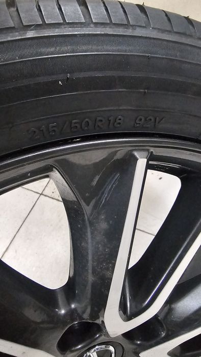 Jante com pneu novo mazda cx30