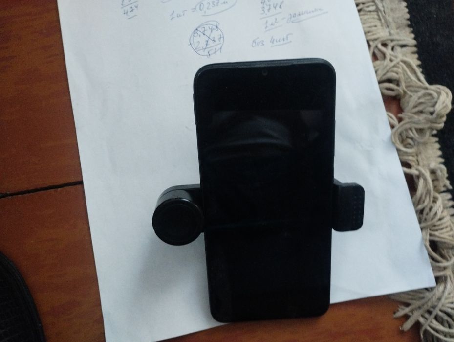 Тримач для телефона в авто Defender