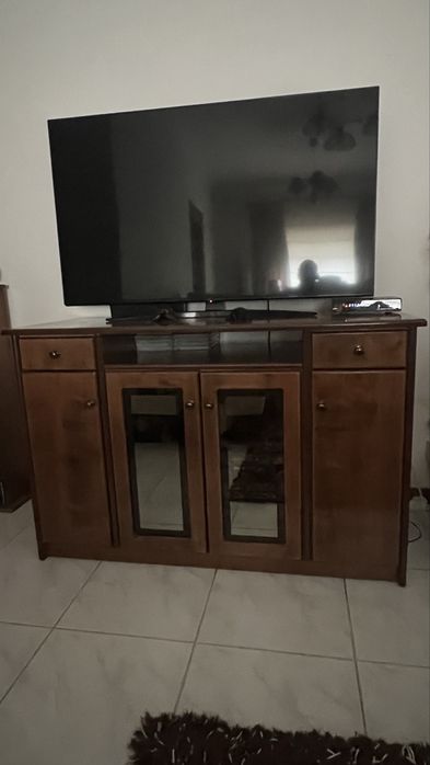 Movel TV sala / Madeira pinho