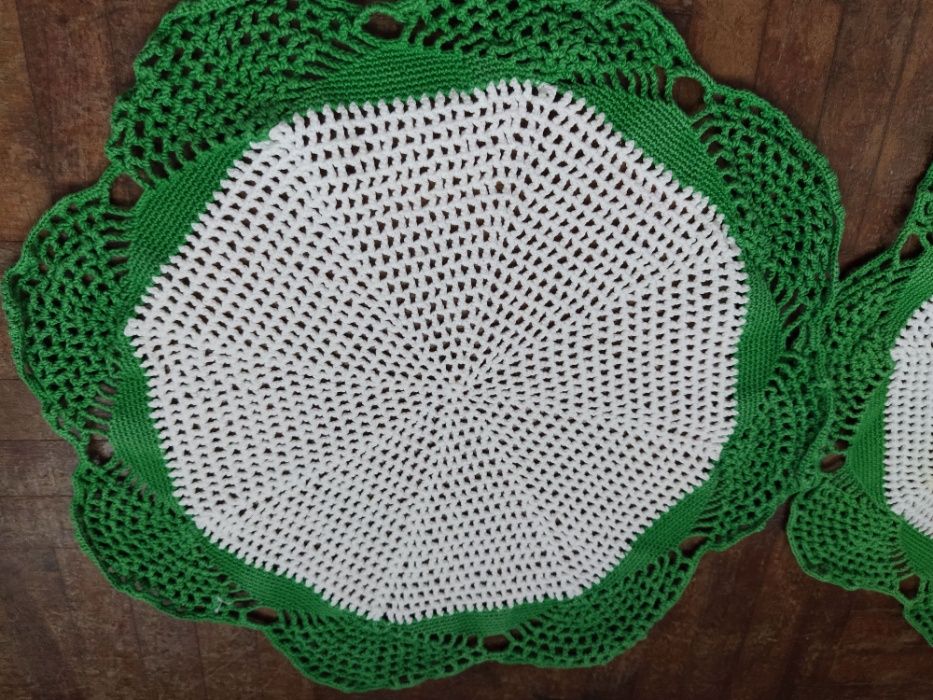 Naperons em renda de crochet redondos (4)