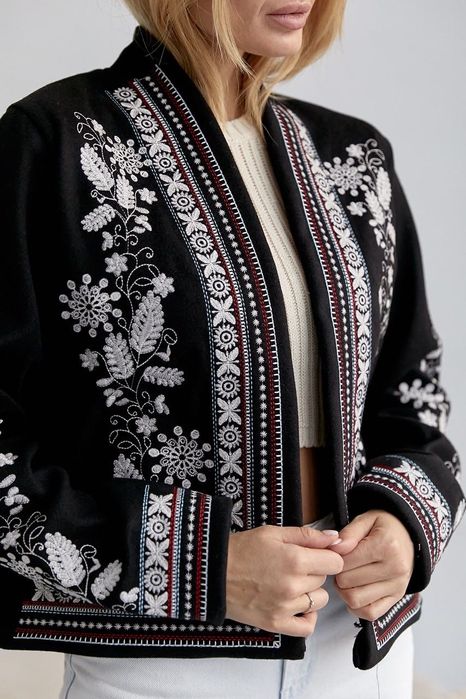 Кашеміровий піджак з вишивкою