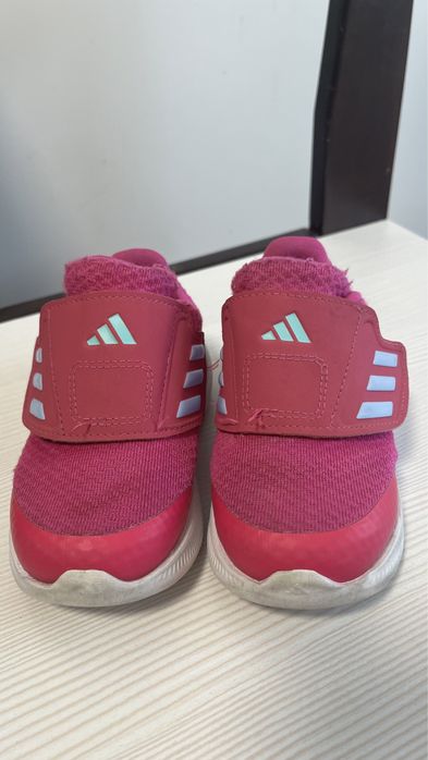 Кросівки adidas рожеві