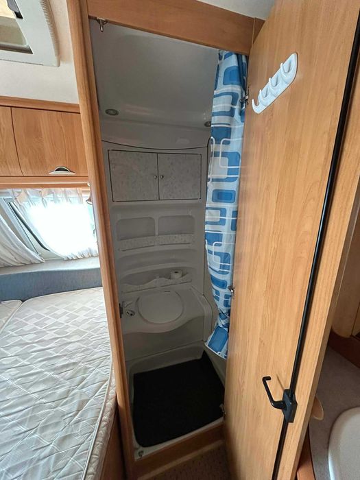 Hobby 440, bogato wyposażona, bardzo dobry stan, ergonomiczny układ.