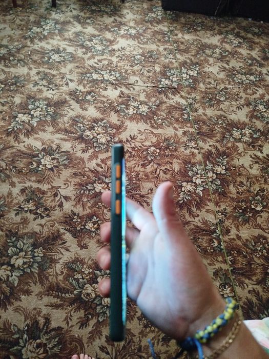 Продаю смартфон Самсунг стан 9/10 gelexy not 9