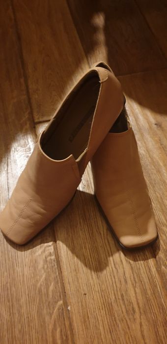 Buty damskie wsuwane