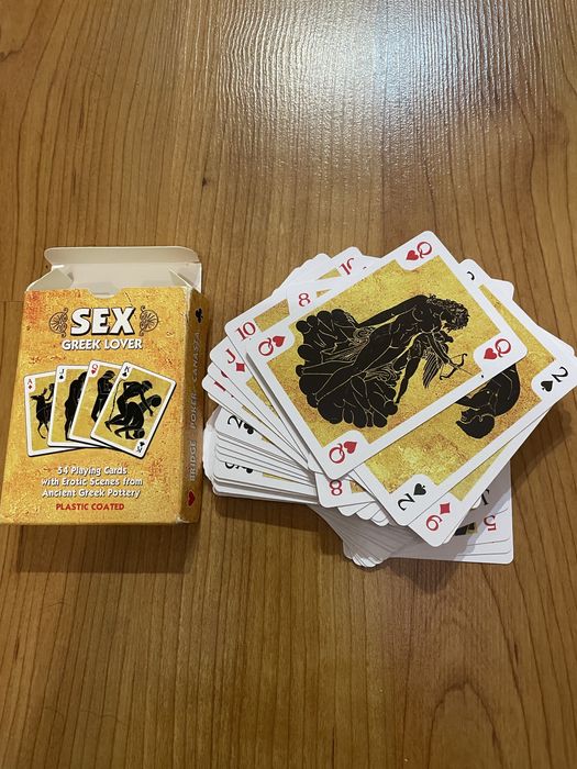 Карты игральные с пластиковым покрытием, 54 карты.