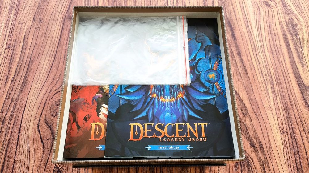 DESCENT: Legendy Mroku (3. edycja), insert druk 3D, karty w koszulkach
