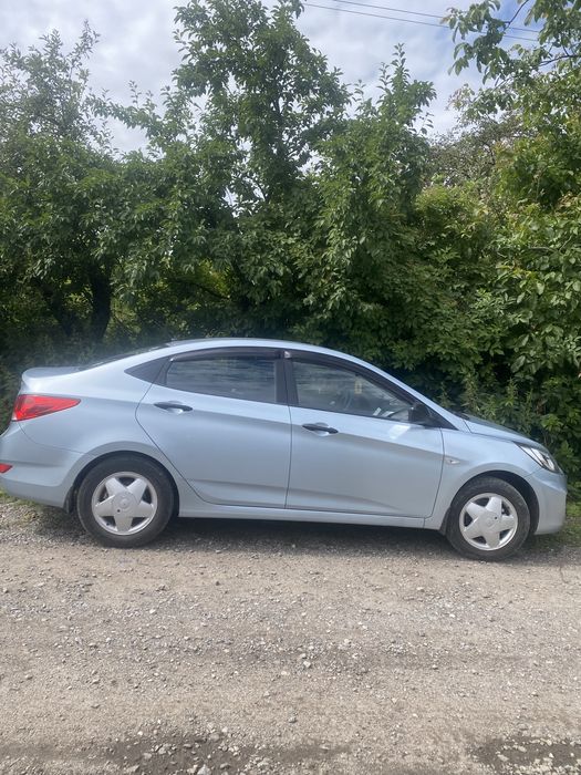 Hyundai ACCENT 2011р