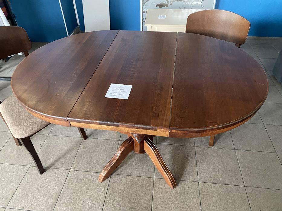 Столи  та стільці для вітальні та кухні