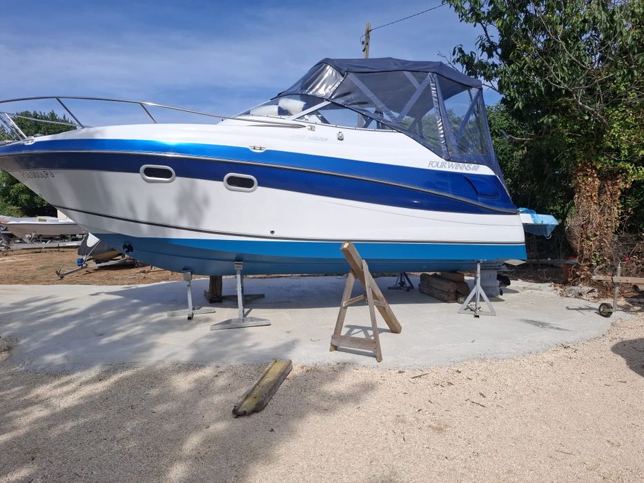 Jacht motorowy Four Winns 248 Vista