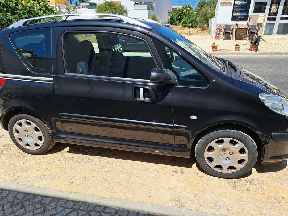 peugeot 1007 em excelente estado.