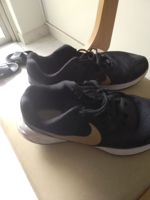 Ténis Nike running em bom estado