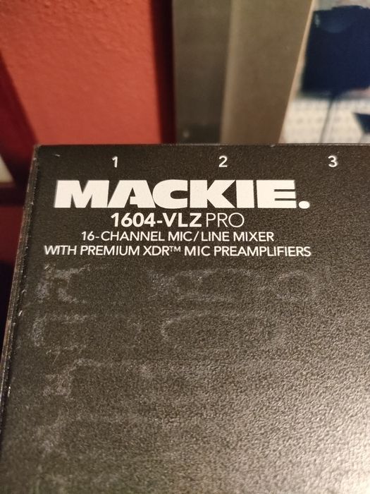 Mackie 1604-VLZ Pro