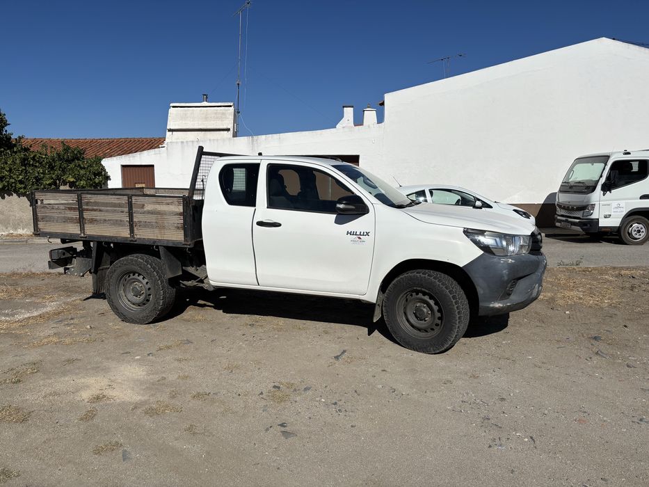 Toyota hilux 2.4 4x4
