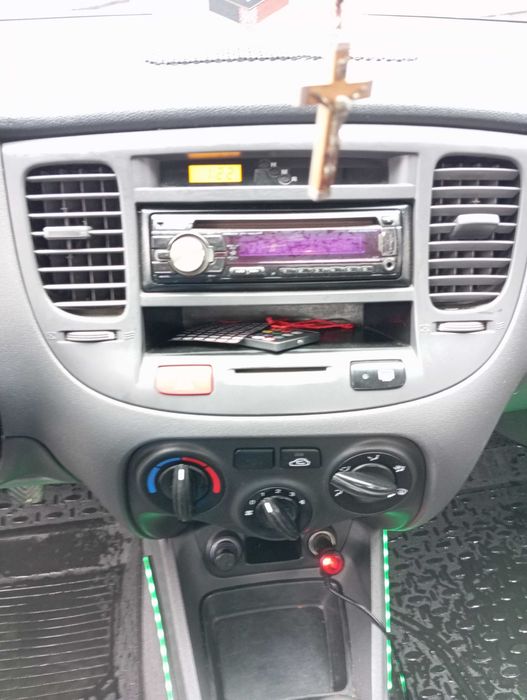 Кіа Rio продається