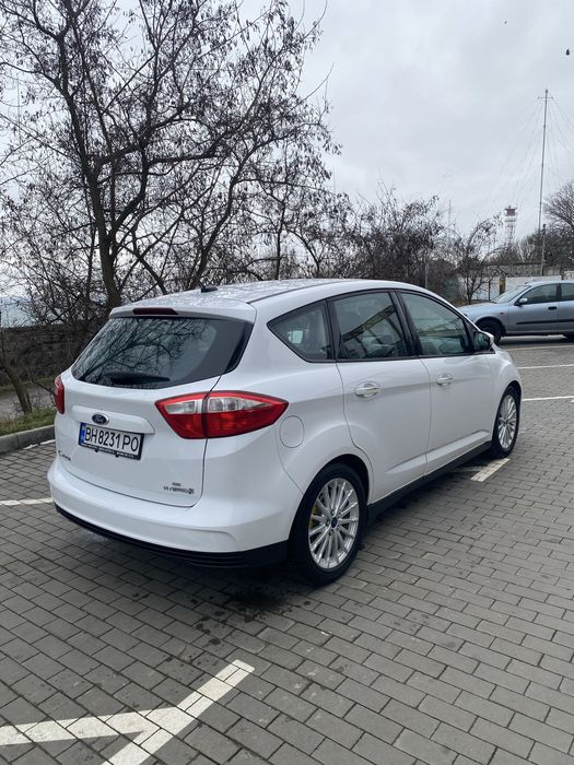 Ford C-max 2015год. ГИБРИД.