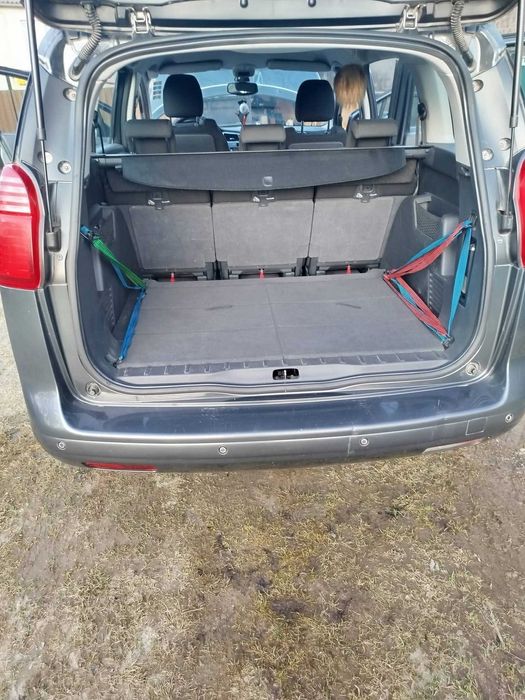 Продам Peugeot 5008