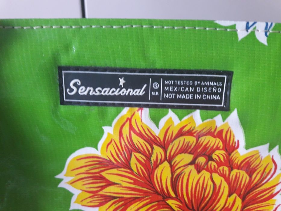 Malinha de ombro em tela trazida do México, marca "Sensasional"