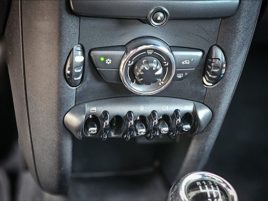 Mini Cooper D 1.6524404520712949765