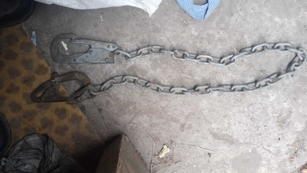 Цепь с карабинами