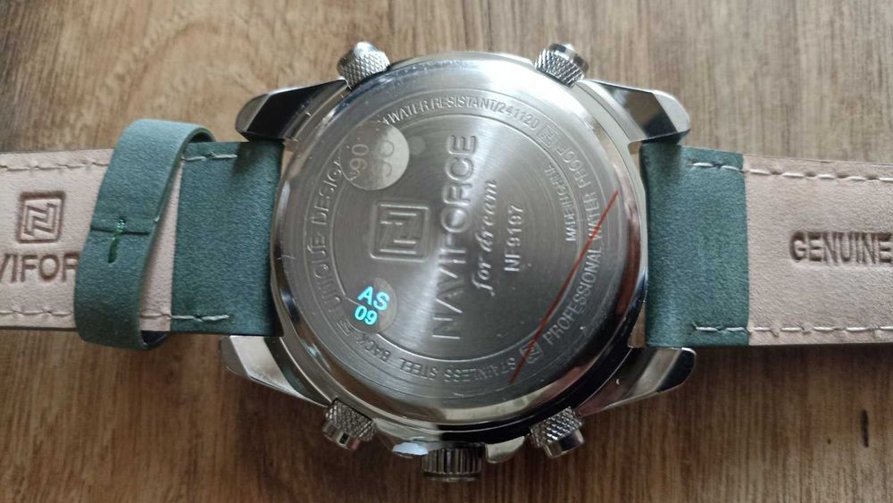часы кварцевые NAVIFORCE