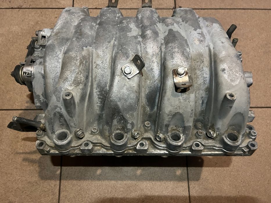 Kolektor ssący duża Przepustnica Audi A8 S8 D2 D3 A6 S6 C5 4.2 V8…