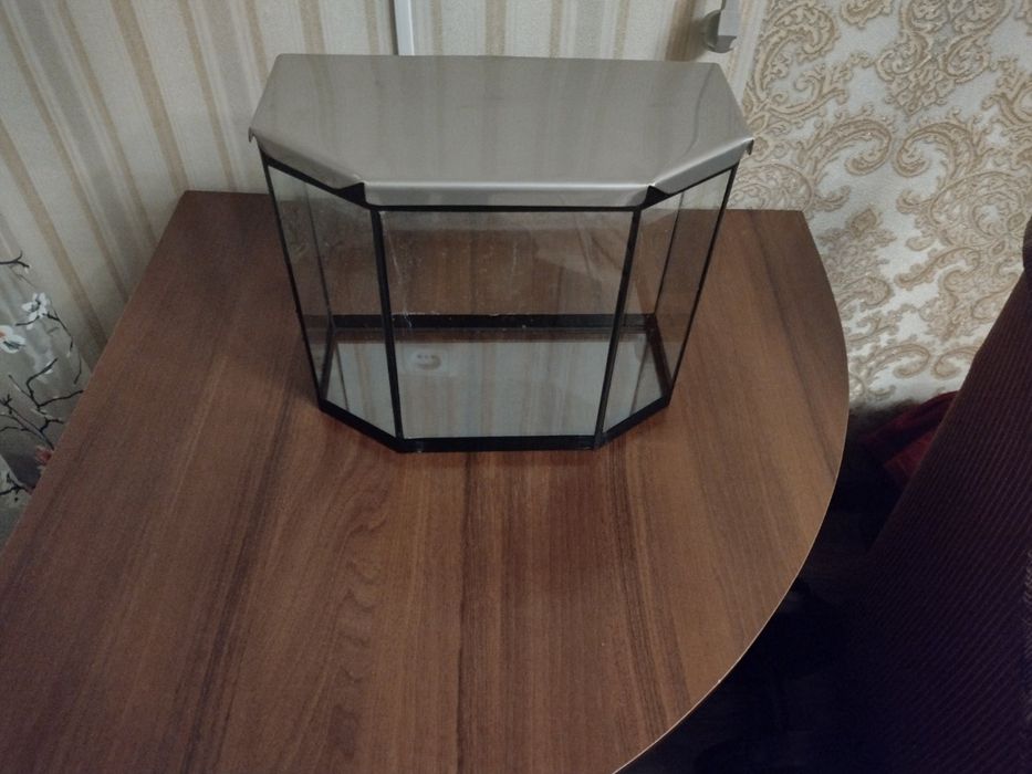 Продаю Акваріум на 9 л