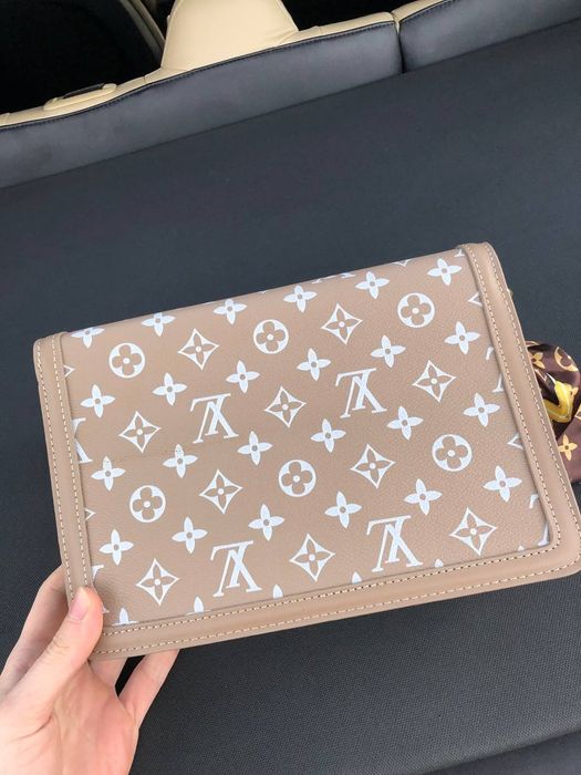 Сумка Louis Vuitton (бежевая с монограммой)