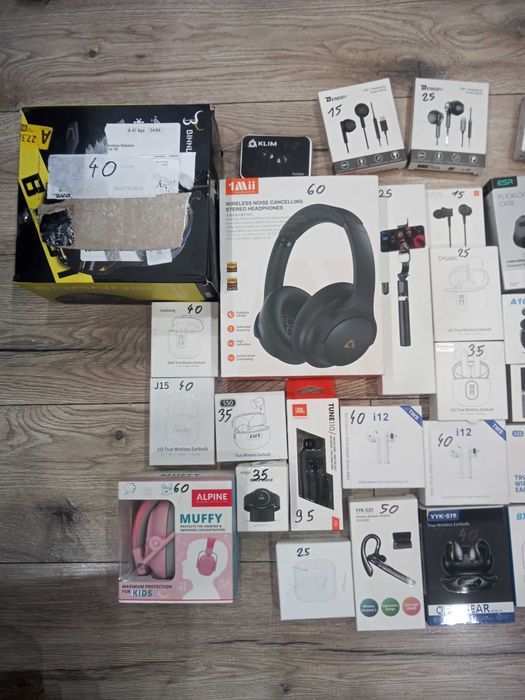 Sluchawki bezprzewodowe, przewodowe jak i gamingowe ceny na kartonie