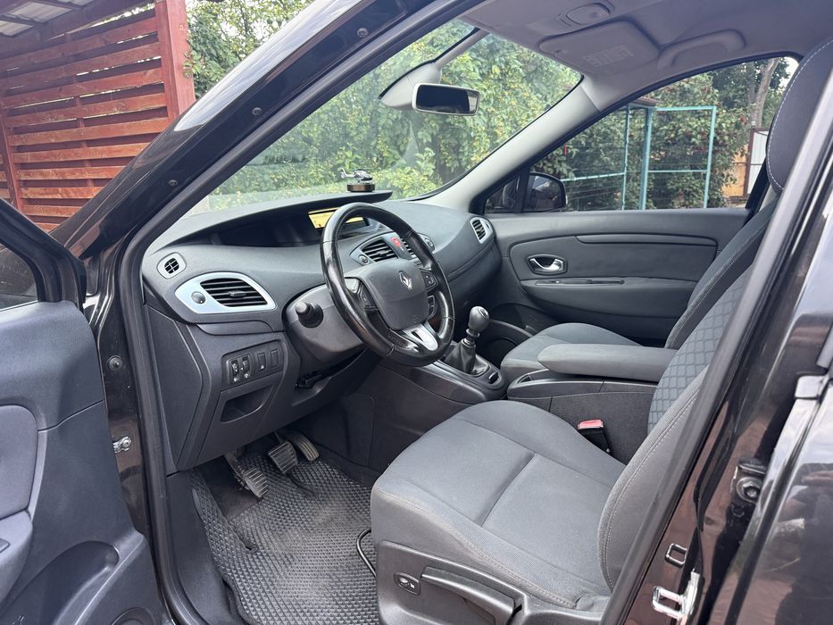 Renault Grand Scenic 3 1.9 dci 2010 рік 7 місць