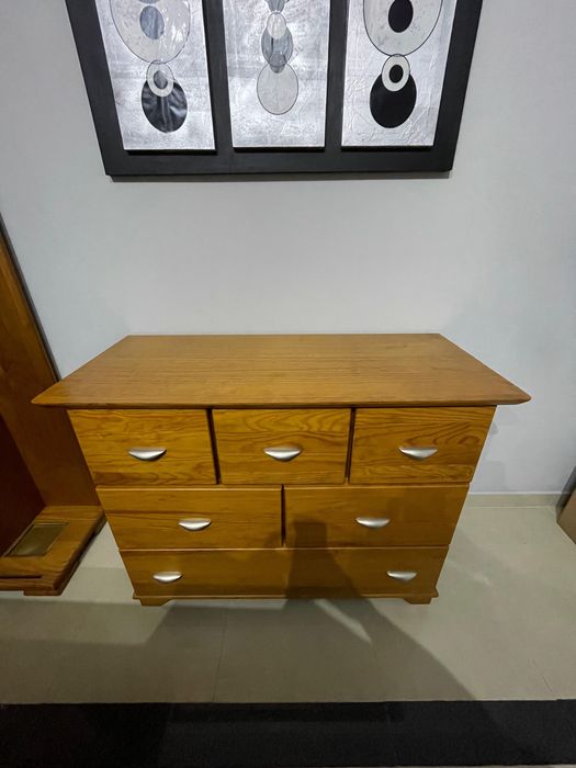 Movel com gavetas de arrumacao