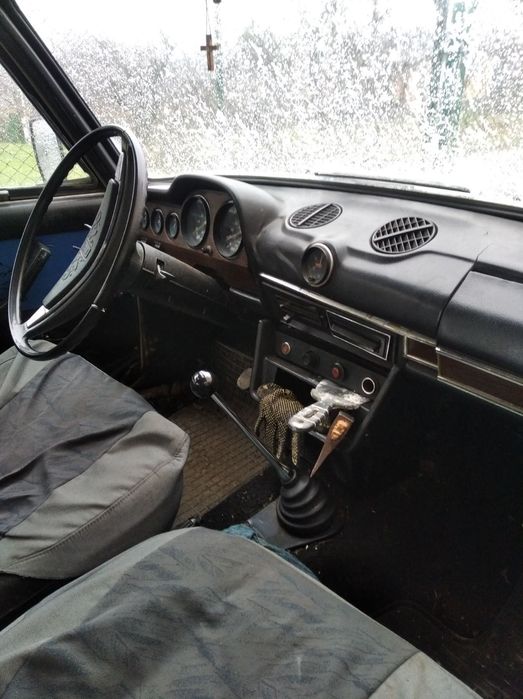 Автомобіль Ваз 2106