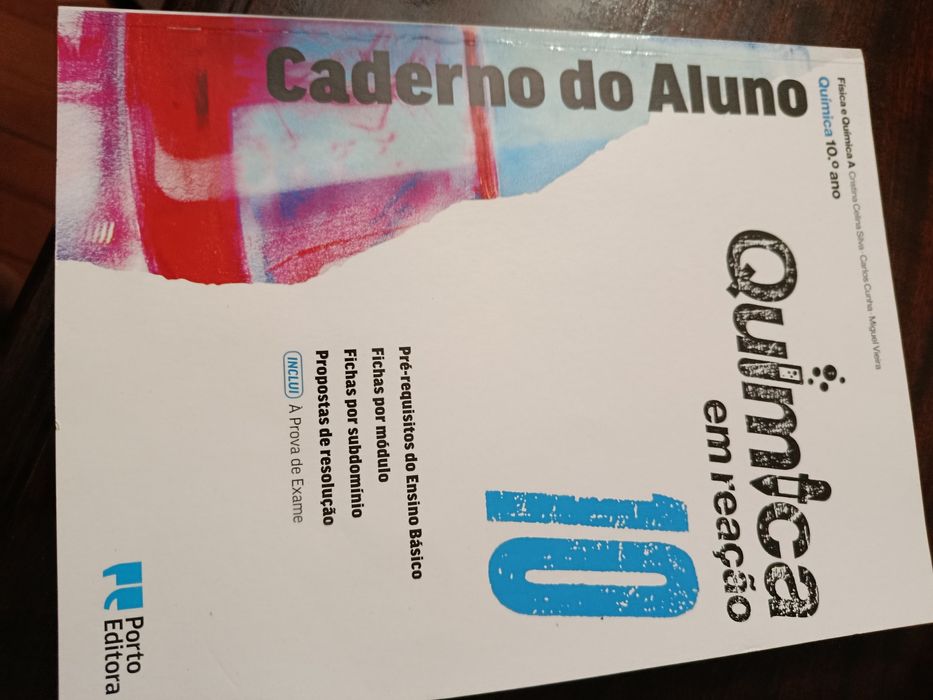 Livros escolares de vários anos