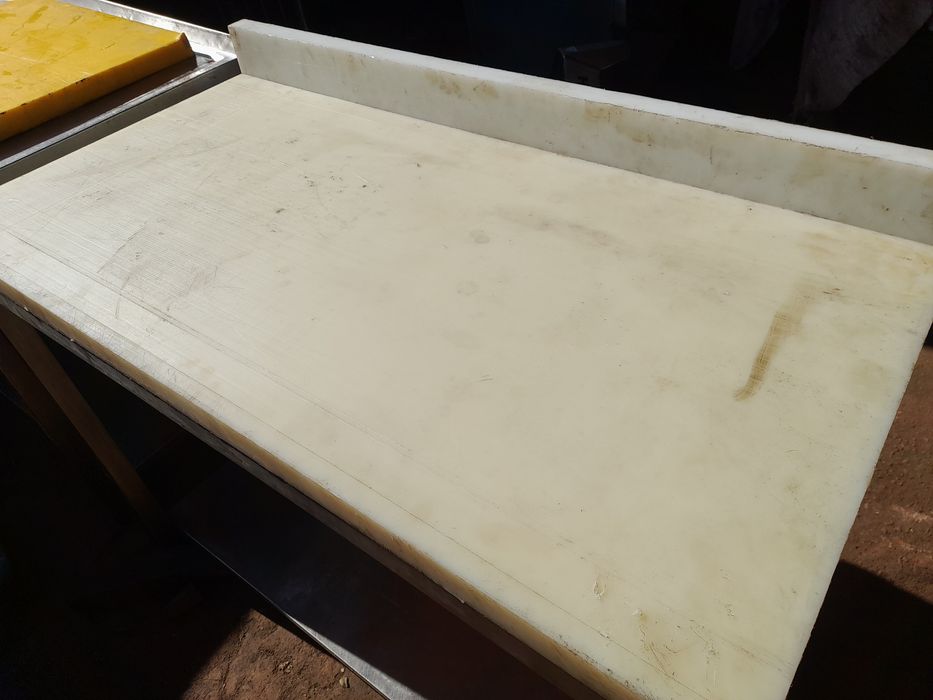 Bancada de corte em rilene