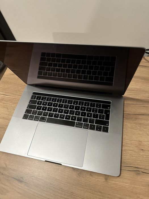 MacBook Pro (15 polegadas, 2019)