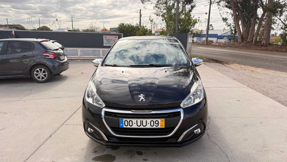Peugeot 208 1.2 PureTech Gasolina 2018 foto 2