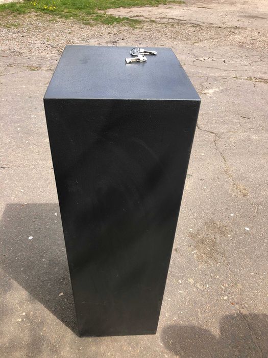 Продается банковский сейф