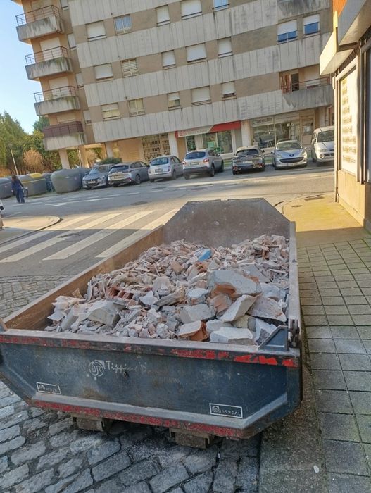 We Handle Loading and Unloading64960240979587121