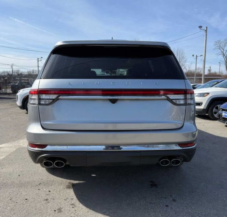 Lincoln Aviator      2020