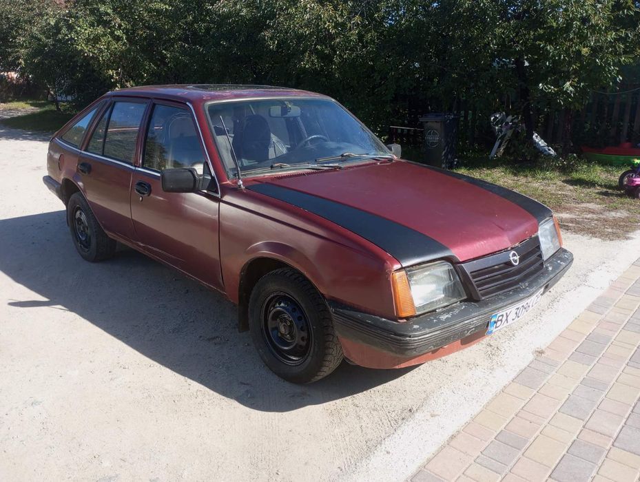 Продам Опель Аскона