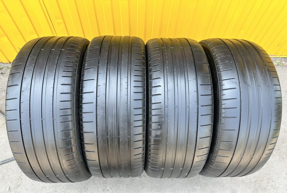 Шини 285 45 20 108W Pirelli Pzero комплект