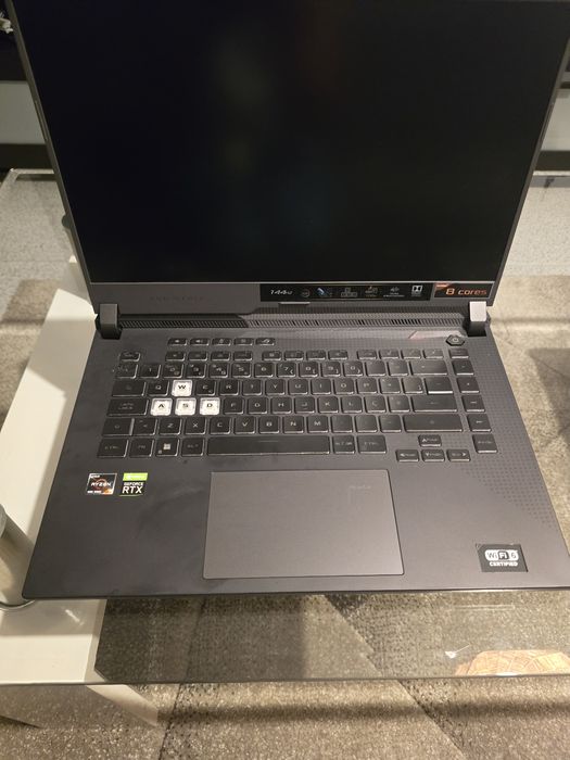 Asus ROG Strix modelo G513I