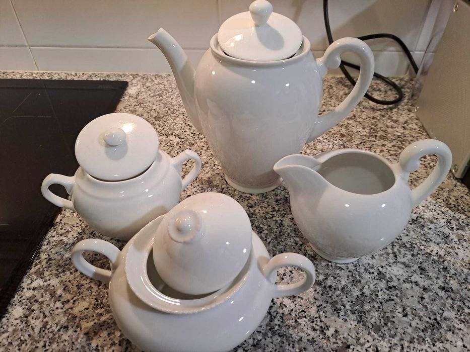 Louça Vista Alegre - várias peças, branco