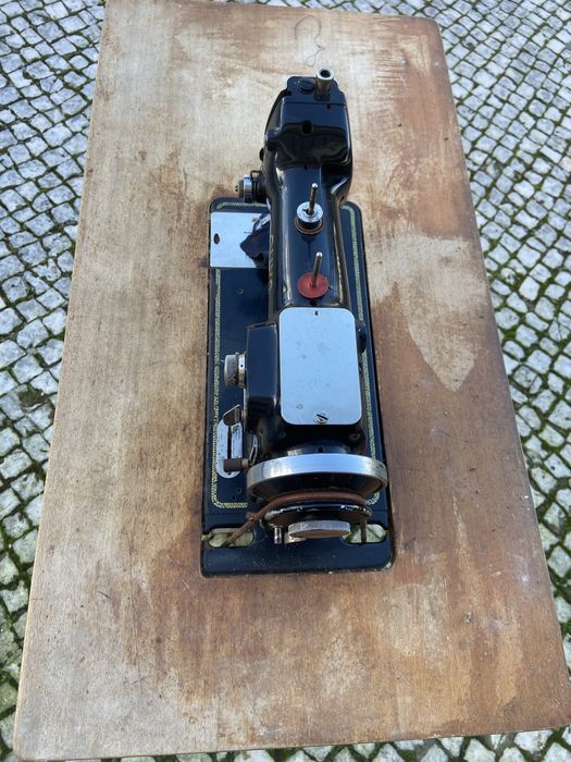 Máquina Costura Oliva CL 46 B antiga