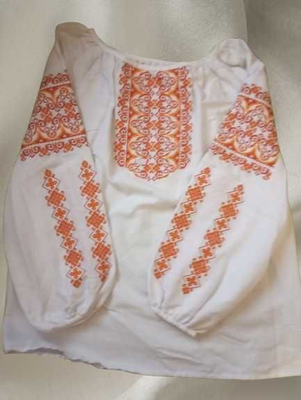 Вишита сорочка жіноча