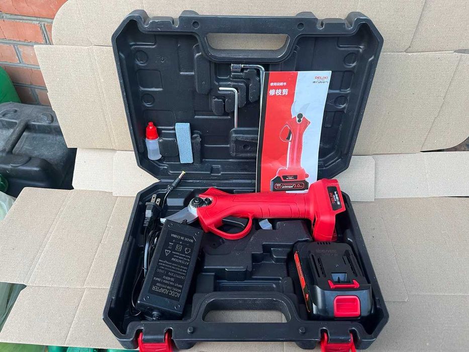 Аккумуляторный секатор DELIXI (21V, 2AH) + запасне лезо