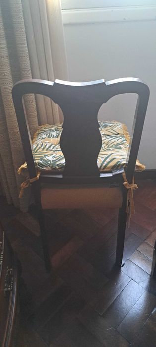 Cadeira em madeira: uma pechincha