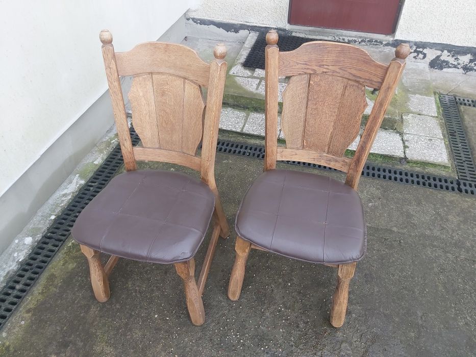 Stare krzesła drewniane 2 sztuki